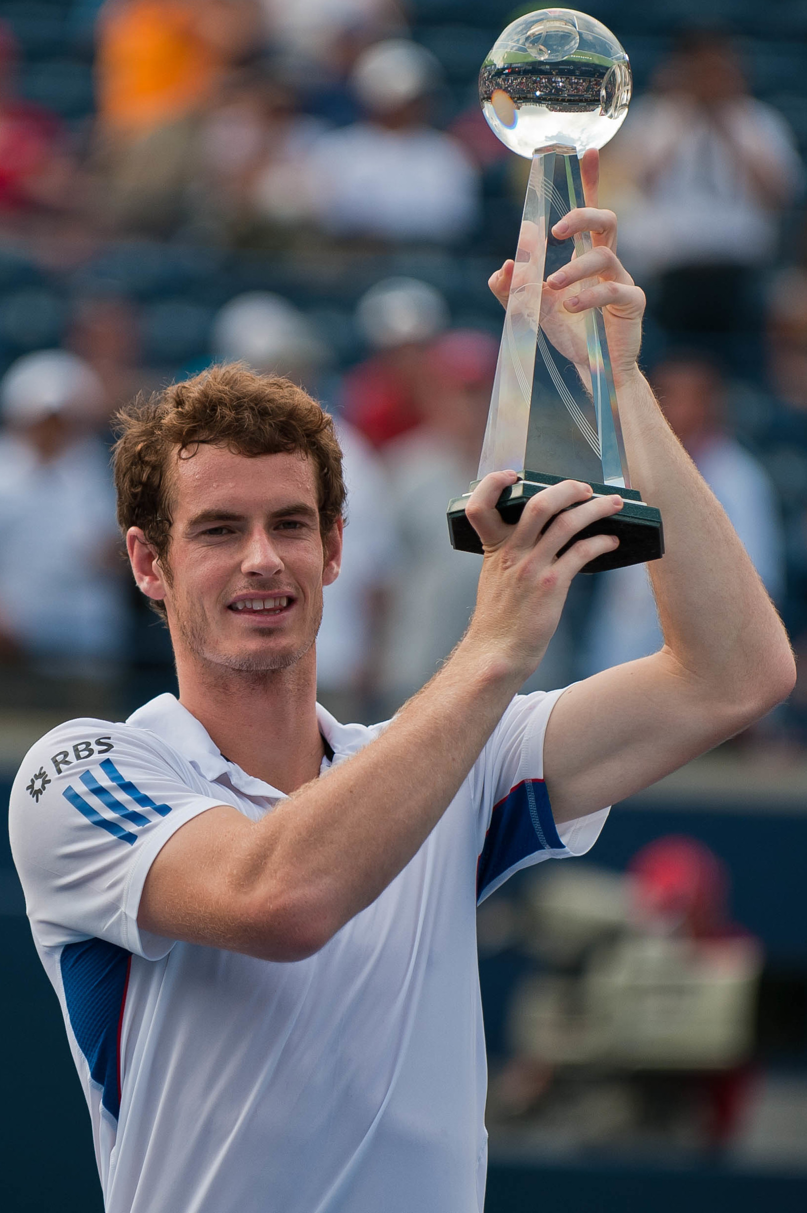 Murray with trophy