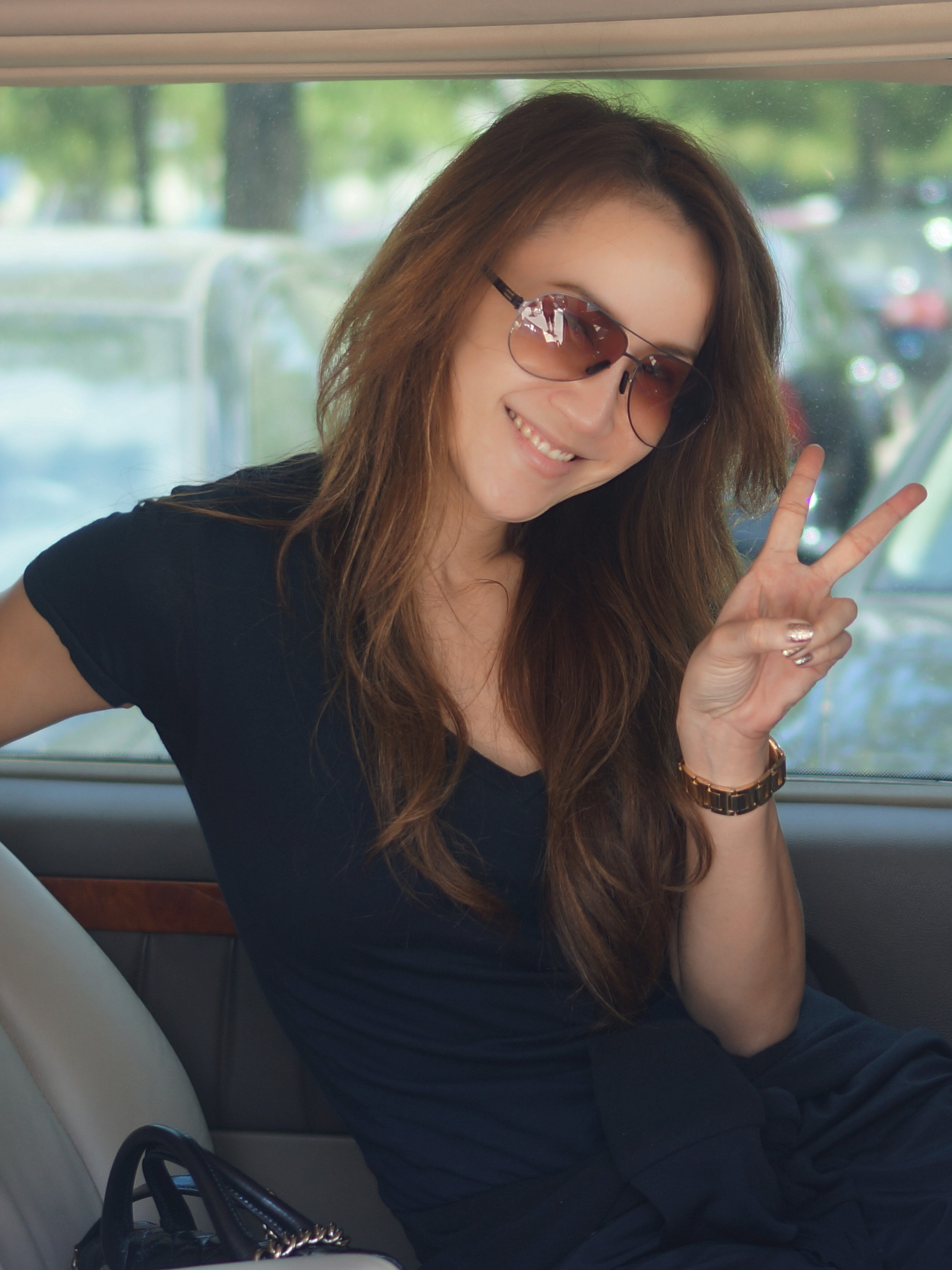 Coco Lee in car